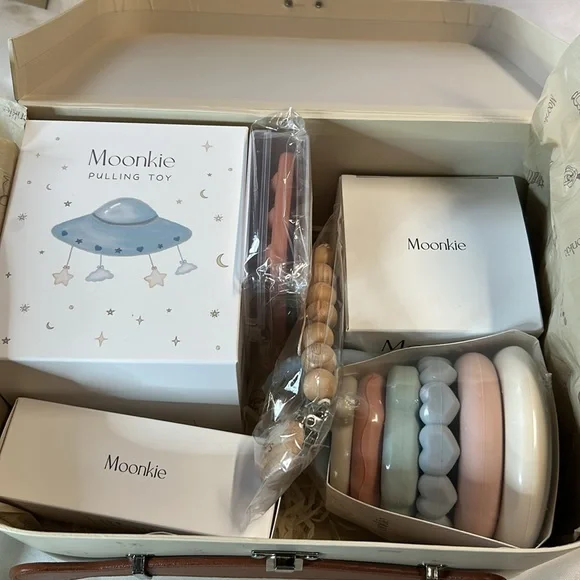 Moonkie Luxe Playtime Set. NWT